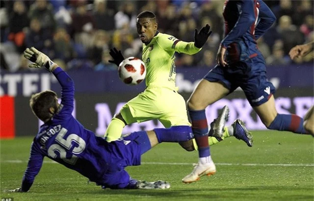 Vắng Messi, Barcelona thua sốc trước Levante - Ảnh 2.