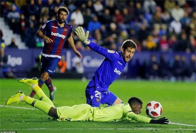 Vắng Messi, Barcelona thua sốc trước Levante - Ảnh 6.