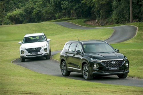 Hyundai Santa Fe 2019 tại Việt Nam thua kém gì so với bản quốc tế