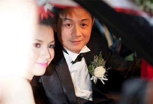  Khoảnh khắc trong ngày cưới của MC Anh Tuấn và Lý Hồng Nhung.