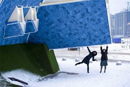 Clip: Ngôi nhà kì dị khiến ai bước vào cũng hoa mắt, chóng mặt