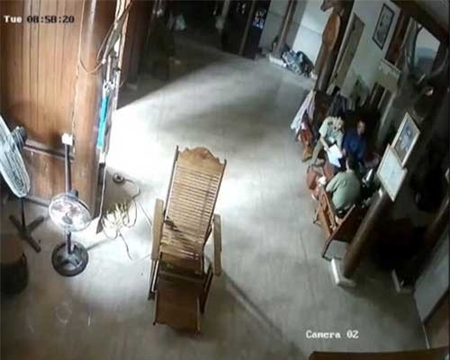 Tạm giữ một số cán bộ QLTT vụ 'làm luật' tại nhà thầy lang