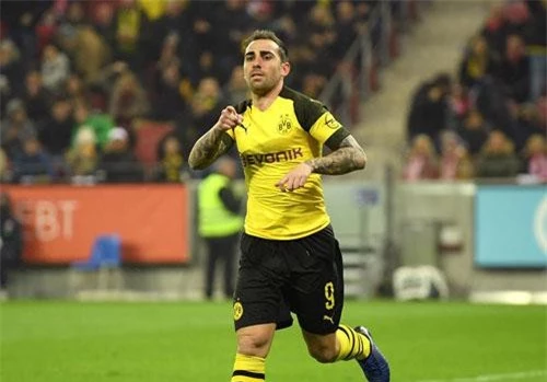 1. Paco Alcacer (Dortmund) - 41,9 phút/1 bàn thắng.