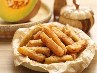 Bé lười ăn rau củ mẹ hãy làm ngay bí đỏ chiên giòn đảm bảo không bé nào chối từ