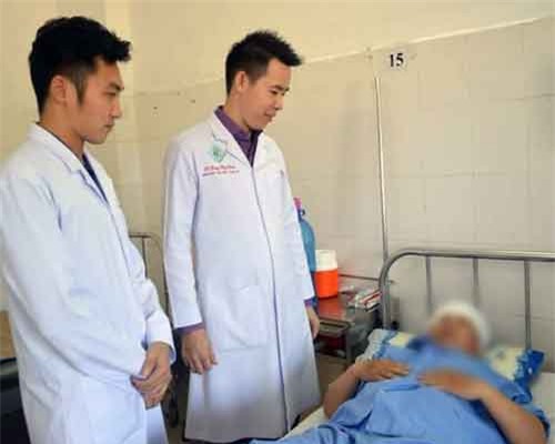 Người phụ nữ bị lóc toàn bộ da đầu vì lý do này