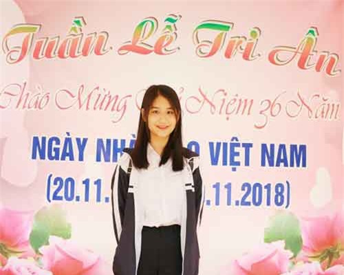 Nữ sinh lớp 11 nhặt được ví nhiều tiền trả lại cho người đánh rơi