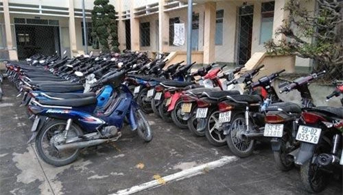Cơ quan chức năng tạm giữ 90 xe máy để xác minh chủ sở hữu