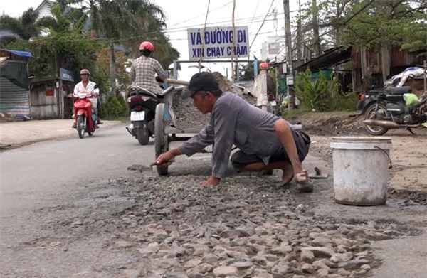 Ông Lê Hồng Dân- người có nghĩa cử cao đẹp "tàn nhưng không phế" (Ảnh: Báo Giao thông)