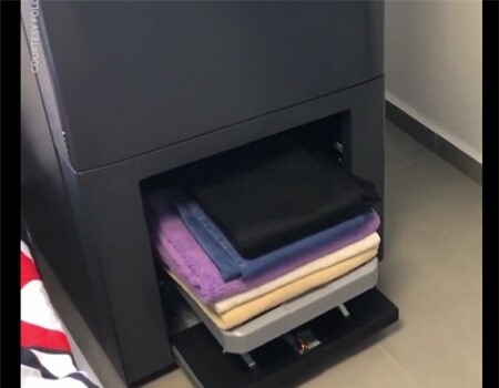 Clip: Từ nay không phải mất thời gian xếp quần áo nhờ robot gấp đồ thần tốc này