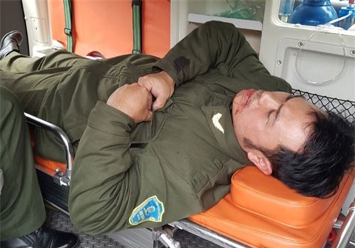 Nhân viên an ninh sân bay bị cò mồi taxi đánh gãy 4 răng cửa: Công an vào cuộc