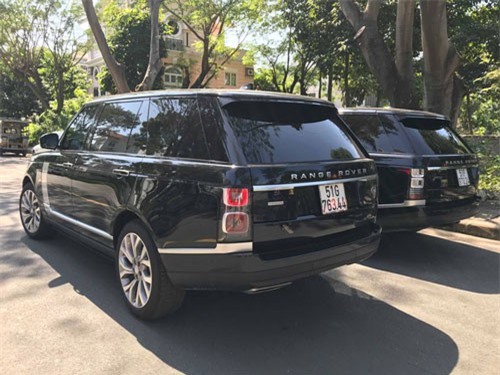 Chỉ sau Lamborghini Urus một ngày, Range Rover LWB Autobiography của Minh "nhựa" cũng chính thức có biển số
