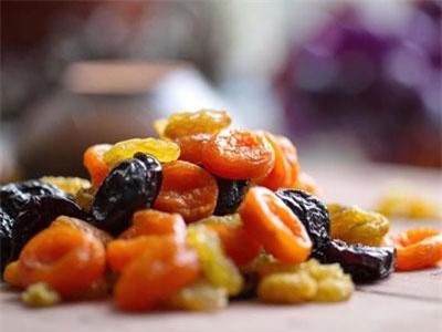 9 loại thực phẩm không tốt cho răng miệng