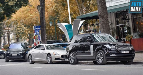 Chùm ảnh siêu xe và xe sang dạo phố dịp cuối tuần