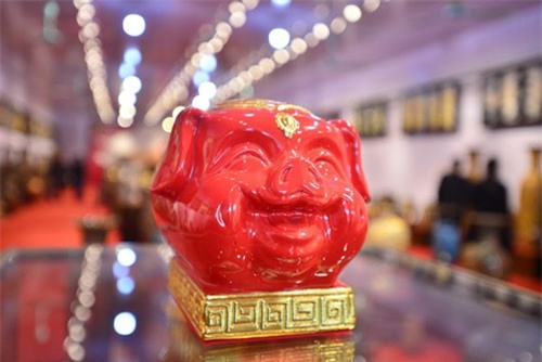 Lợn đất gần 100 triệu đồng đại gia Hà thành chi tiền rước về có gì đặc biệt?