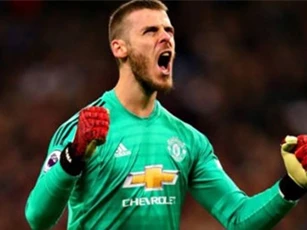 HLV Solskjaer: “De Gea có thể vượt Schmeichel và Van der Sar