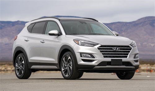 Hyundai Tucson 2019 với nội thất kiểu Santa Fe rục rịch ra mắt tại Việt Nam, mẫu cũ "cháy" hàng trước Tết