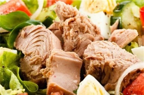 Salad cá ngừ. Ảnh: bepgiadinh.com