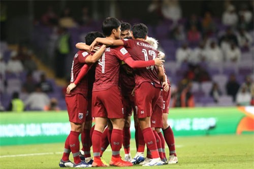 CLIP: 'Cưa điểm' với UAE, Thái Lan thẳng tiến vào vòng 1/8 Asian Cup