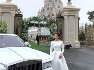 Nhan sắc lộng lẫy, gia thế đáng gờm của cô dâu sống trong lâu đài, đám cưới ngập vàng ở Nam Định