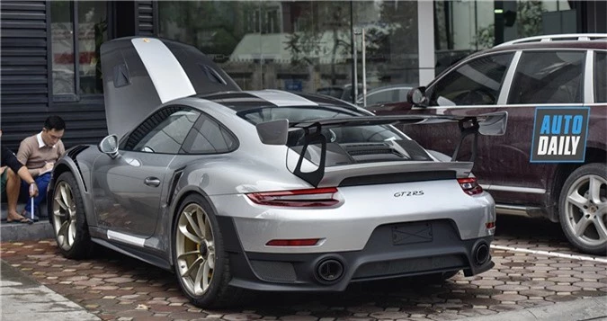 porsche-911-gt2-rs-autodaily-1.jpg