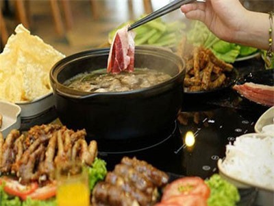 Những sai lầm khi ăn lẩu khiến cả nhà 'gặp nguy'