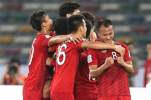 Tiến Linh sẽ đá tiền đạo cắm thay Công Phượng trong trận đấu với Yemen?