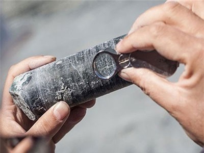 Phát hiện mỏ đất hiếm cực lớn ở Nhật Bản