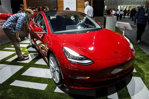 Tesla sẽ tặng một chiếc Model 3 cho ai hack được chiếc xe này