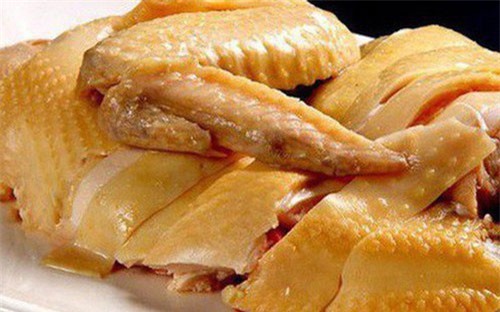 CLIP: Cách chặt thịt gà đẹp như đầu bếp chuyên nghiệp