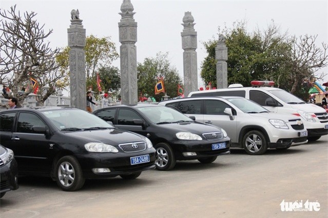 Ai tiên phong thực hiện khoán xe công?