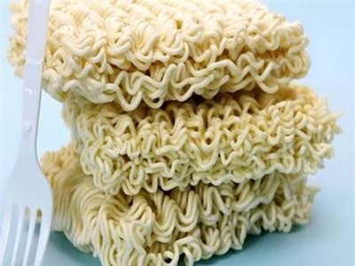Những điều cần chú ý khi ăn mì ăn liền