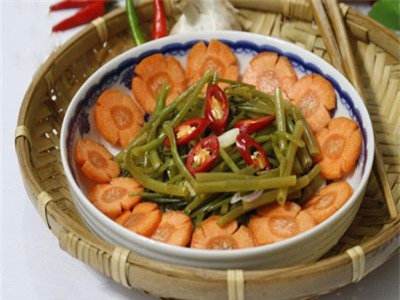 CLIP: Cách làm rau muống ngâm chua ngọt, giòn ngon lạ miệng cho ngày Tết