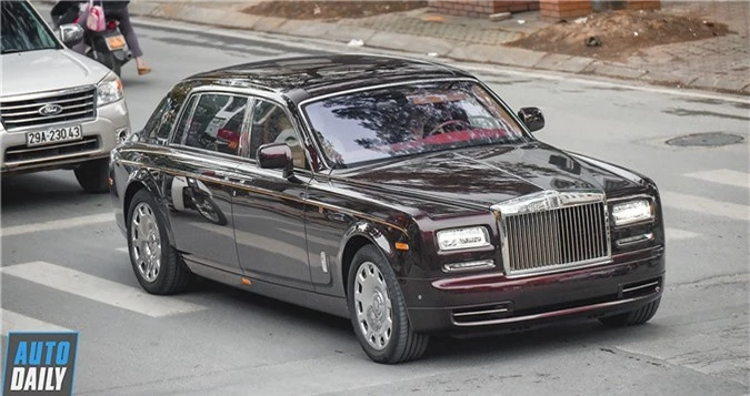 Tương lai của Rolls-Royce là cá nhân hóa, không phải xe điện. Cá nhân hóa (bespoke) là đặc sản của Rolls-Royce cũng là dịch vụ “hái ra tiền” cho thương hiệu xe siêu sang Anh quốc. Chương trình này giúp mỗi chiếc Rolls-Royce trở nên độc nhất vô nhị nhờ các chi tiết mang đậm dấu ấn cá nhân của chủ xe. (CHI TIẾT)