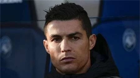 C.Ronaldo “bình chân như vại” dù bị điều tra hiếp dâm - Ảnh 1.