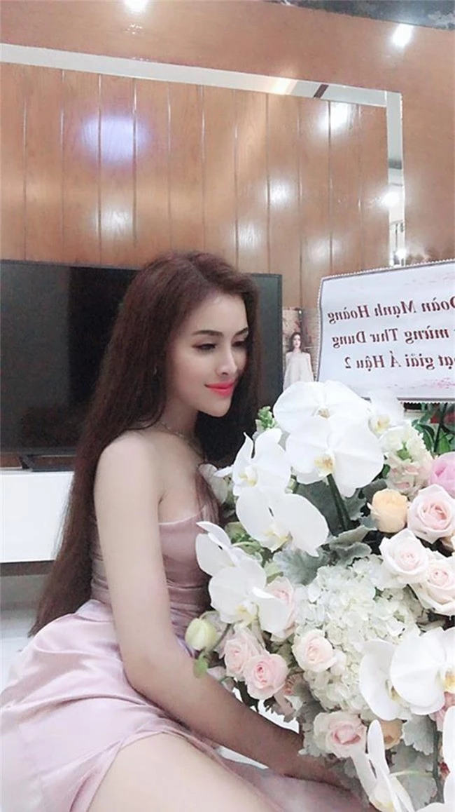 thu dung co cuoc song sang chanh the nao truoc khi de lo gia canh ngheo kho o que hinh anh 12