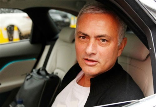 Mourinho nhận lương khủng để bình luận Asian Cup và trận Arsenal vs Chelsea