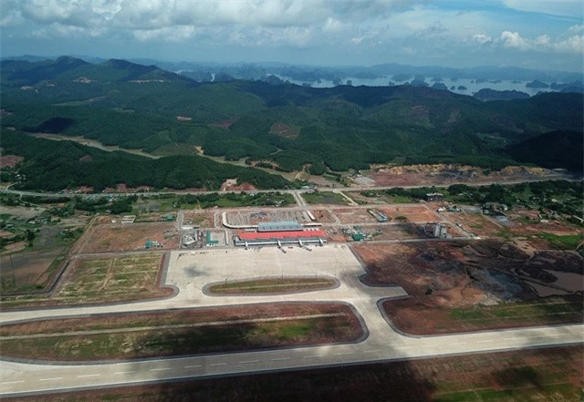 Sân bay Vân Đồn hoàn thành sau 3 năm xây dựng- bài học về kinh tế tư nhân