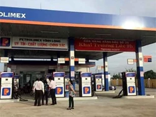 Giữ nguyên giá xăng dầu trong kỳ điều hành ngày 16/1