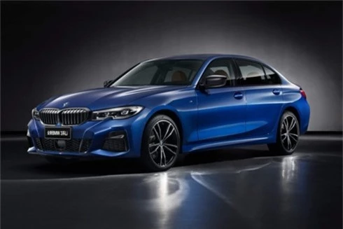BMW ra mắt xe 3 Series 2019 phiên bản kéo dài. So với phiên bản tiêu chuẩn, BMW 3 Series 2019 phiên bản kéo dài tại Trung Quốc có chiều dài cơ sở 2.851 mm, dài hơn 41 mm so với tiêu chuẩn. (CHI TIẾT)