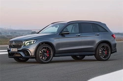 =8. Mercedes-AMG GLC 63 S 4Matic Plus (vận tốc tối đa: 280 km/h).