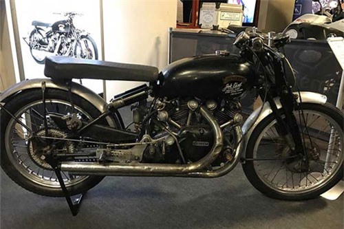 Ngắm xe máy "đồng nát" sau 68 năm bán hơn 20 tỷ đồng