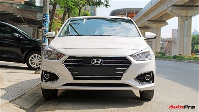 Xe Hyundai “cháy” hàng trước Tết, giá tăng từ vài chục đến cả trăm triệu đồng tại đại lý - Ảnh 2.