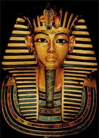 Loi giai chan dong ve cha me cua Pharaoh Tutankhamun-Hinh-6