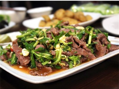 Hướng dẫn làm món thịt trâu xào cần tỏi thơm ngon lạ miệng