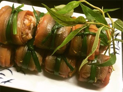 Cách làm lươn cuộn thịt thơm mềm, giòn ngọt