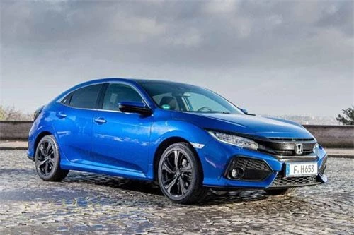 3. Honda Civic (doanh số: 823.169 chiếc).