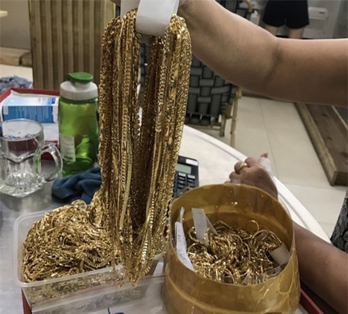 Vụ tạm giữ số vàng “khủng” nghi bất hợp pháp ở Quảng Nam: Đối tượng khai nhặt được
