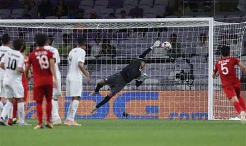 Cú đá phạt của Quang Hải lọt top 10 bàn đẹp nhất vòng bảng Asian Cup