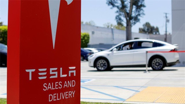 Đánh bại Mercedes-Benz lẫn BMW, Tesla trở thành thương hiệu sở hữu xe sang bán chạy nhất Mỹ trong năm qua