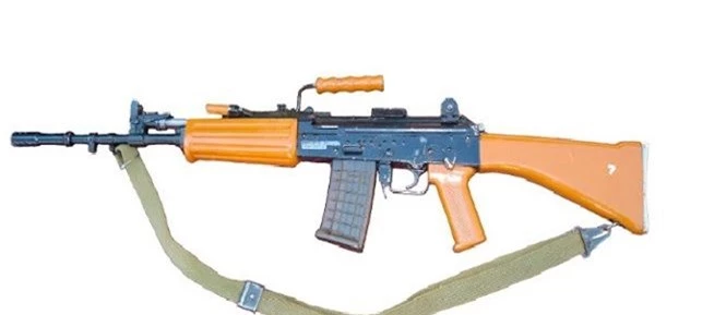 Những biến thể hiếm gặp của khẩu AK47 toàn cầu - ảnh 3